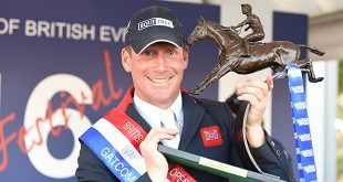 Oliver Townend radieux après sa victoire à Gatcombe ! (© The Festival of British Eventing)